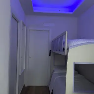 https://house-milano-20125.italymilanhotels.net