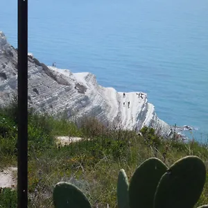 https://la-bianca-scogliera.sicilyhotelsitaly.net